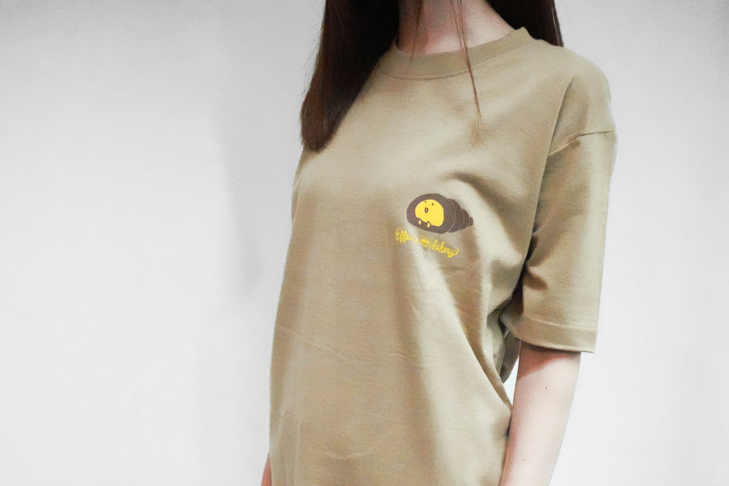 Effects Bakery Choco Cornet Tシャツ チョココロネブラウン